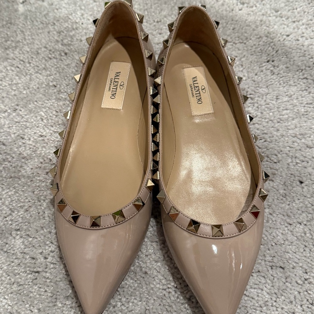 Valentino Nude Patent Leather Rockstud Pointed Toe Flats